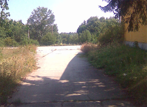 A pályáról kivezető út A pályáról kivezető út