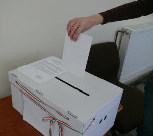 Két polgármester jelölt Somokőújfalun