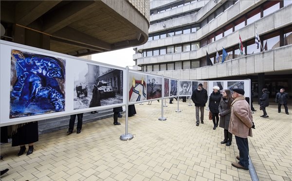 '56-os szabadtéri kiállítás nyílt