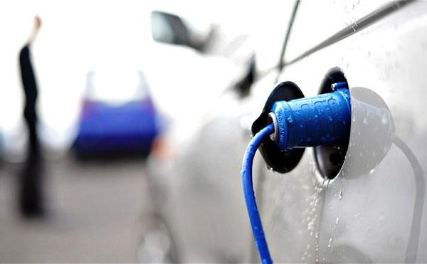 Elektromosautó-töltő létesült Ipolytarnócon