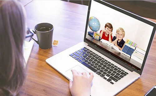 Salgótarjáni iskolák is kapnak notebook-ot